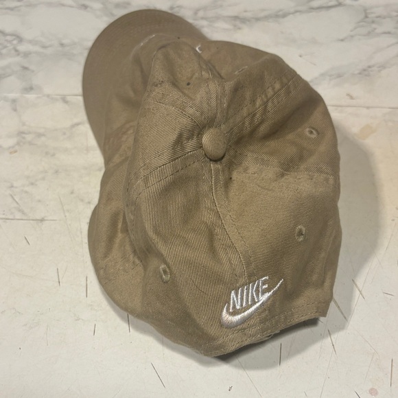 Nike Khaki Cap with White Logo - Picture 1 of 2
